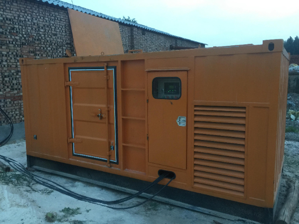 铜仁发电机组长期使用中，电缆线的敷设路径有哪些要求？